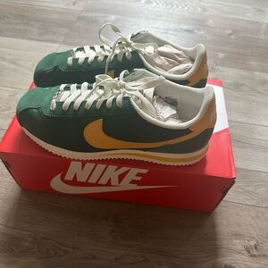 Nike Cortez